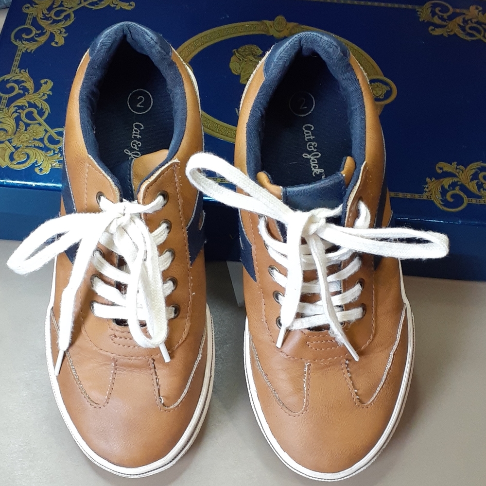 Cat & Jack Boy Low Sneakers
